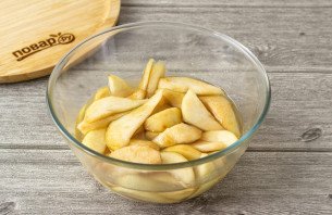 Груши вяленые в сушилке Груши вяленые в сушилке