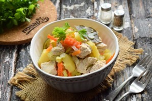 Индейка с картошкой и кабачками Индейка с картошкой и кабачками