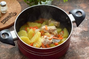 Индейка с картошкой и кабачками Индейка с картошкой и кабачками