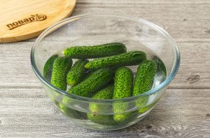 маринованные огурцы с брокколи рецепт на зиму. marinovannye ogurcy s brokkoli na zimu 89b81ec. маринованные огурцы с брокколи рецепт на зиму фото. маринованные огурцы с брокколи рецепт на зиму-marinovannye ogurcy s brokkoli na zimu 89b81ec. картинка маринованные огурцы с брокколи рецепт на зиму. картинка marinovannye ogurcy s brokkoli na zimu 89b81ec. О пользе брокколи слагают целые легенды. Это первый овощ, который рекомендуют включить в рацион малышей педиатры всего мира. Тем не менее, не всем по-вкусу этот полезный овощ. Но отведать маринованную брокколи мало кто откажется. Капуста получается невероятно вкусной и хрустящей.