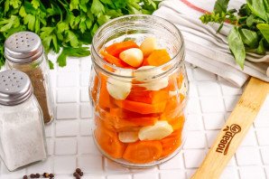 Маринованный чеснок с морковью на зиму