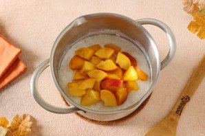 Рисовая каша с персиками