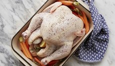 Великолепная запеченная курочка: просто и вкусно Великолепная запеченная курочка: просто и вкусно