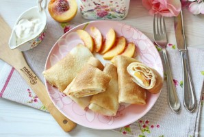 Блины с творогом и персиками