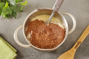 Брауни с вишней в мультиварке