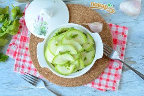 Быстрая засолка кабачков в пакете