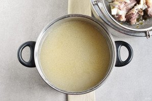 Гороховый суп на мясном бульоне