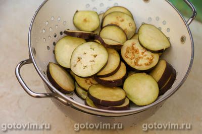 Икра из жареных баклажанов с вареным яйцом Икра из жареных баклажанов с вареным яйцом