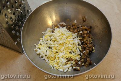 Икра из жареных баклажанов с вареным яйцом Икра из жареных баклажанов с вареным яйцом