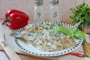 Караси в сливках на сковороде