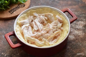 Киш с курицей и беконом