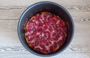 Клафути с вишней в мультиварке