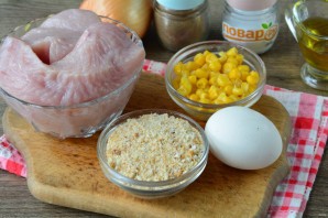 Котлеты из индейки с кукурузой