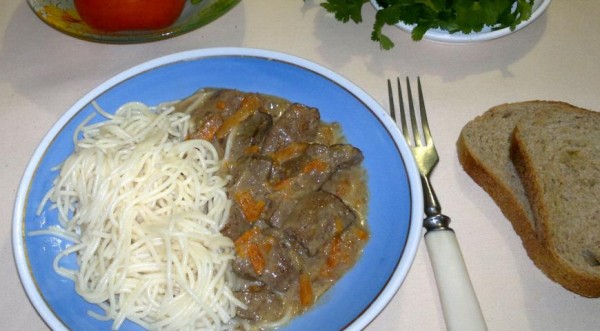 Куриная печень с овощами в сливках, пошаговый рецепт с фото Куриная печень с овощами в сливках, пошаговый рецепт с фото