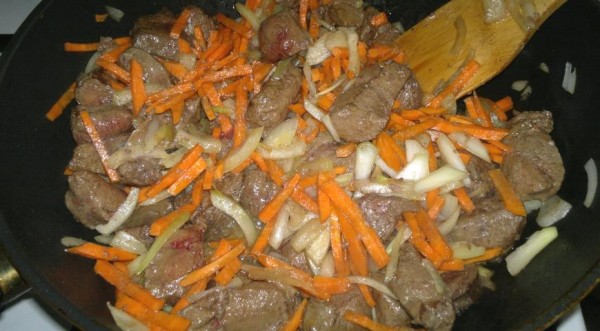 Куриная печень с овощами в сливках, пошаговый рецепт с фото Куриная печень с овощами в сливках, пошаговый рецепт с фото