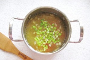 Куриный суп с сельдереем и рисом