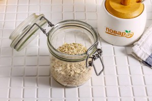 Ленивая овсянка с бананом