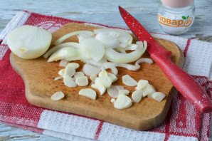 Маринованные баклажаны с чесноком и луком