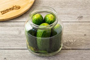 Маринованные огурцы с уксусом