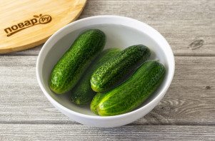 Маринованные огурцы с уксусом