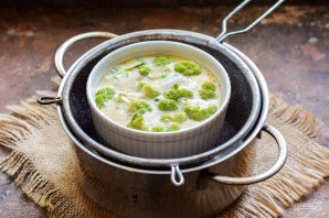 Омлет с брокколи на пару