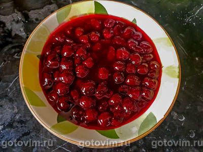 Песочный пирог с вишней Песочный пирог с вишней