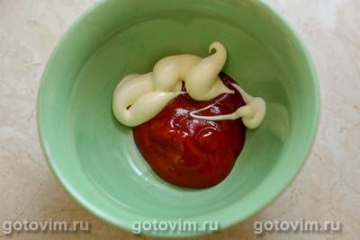 Пицца из готового теста с колбасой и картофельным пюре Пицца из готового теста с колбасой и картофельным пюре