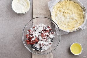 Пирог с ягодной начинкой