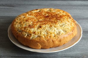 Пирог с ревенем и яблоками в мультиварке