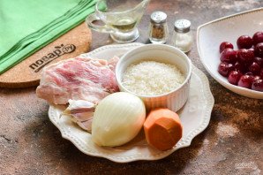 Плов с вишней