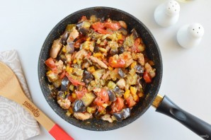 Рагу из баклажанов с курицей