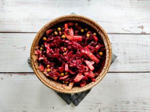 Салат из свеклы и шампиньонов
