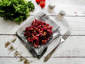 Салат из свеклы и шампиньонов