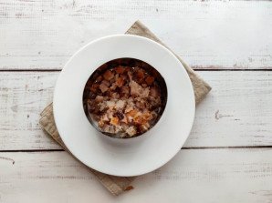 Слоеный салат с копченой рыбой Слоеный салат с копченой рыбой