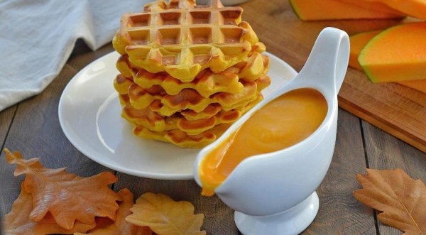 Тыквенные вафли с тыквенно-сливочным соусом, пошаговый рецепт с фото