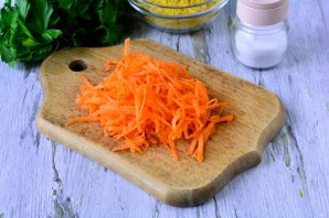 Вермишель с тушенкой на сковороде Вермишель с тушенкой на сковороде