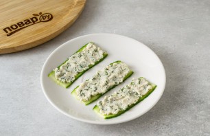 Закуска из огурцов