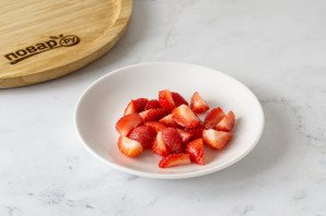 Чай с клубникой и мятой Чай с клубникой и мятой