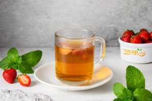Чай с клубникой и мятой Чай с клубникой и мятой