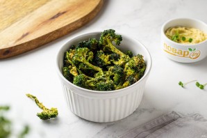 Чипсы из брокколи Чипсы из брокколи