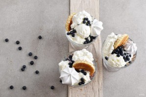 Десерт из мороженого