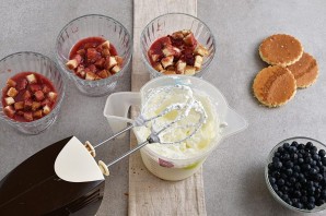 Десерт из мороженого