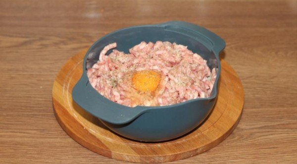 Ежики с рисом в сливочном соусе, пошаговый рецепт с фото Ежики с рисом в сливочном соусе, пошаговый рецепт с фото