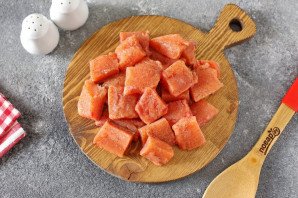 Горбуша с баклажанами