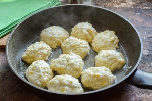 Куриные биточки с цукини и овощами Куриные биточки с цукини и овощами