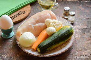 Куриные биточки с цукини и овощами Куриные биточки с цукини и овощами