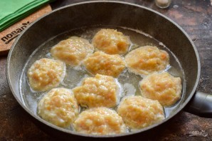 Куриные биточки с цукини и овощами Куриные биточки с цукини и овощами