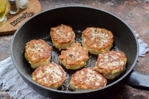 Куриные котлеты с кабачком в сливочном соусе Куриные котлеты с кабачком в сливочном соусе