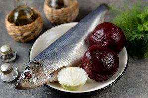 Маринованная свекла с селедкой
