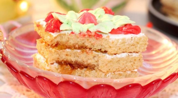 Медовые пирожные с кремом и джемом, пошаговый рецепт с фото Медовые пирожные с кремом и джемом, пошаговый рецепт с фото